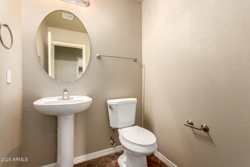 1/2 Bath