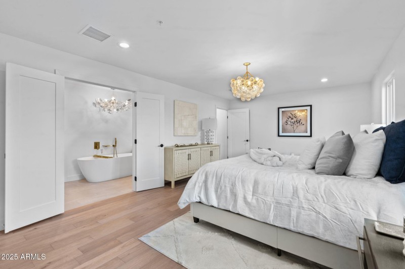 PRIMARY SUITE 2