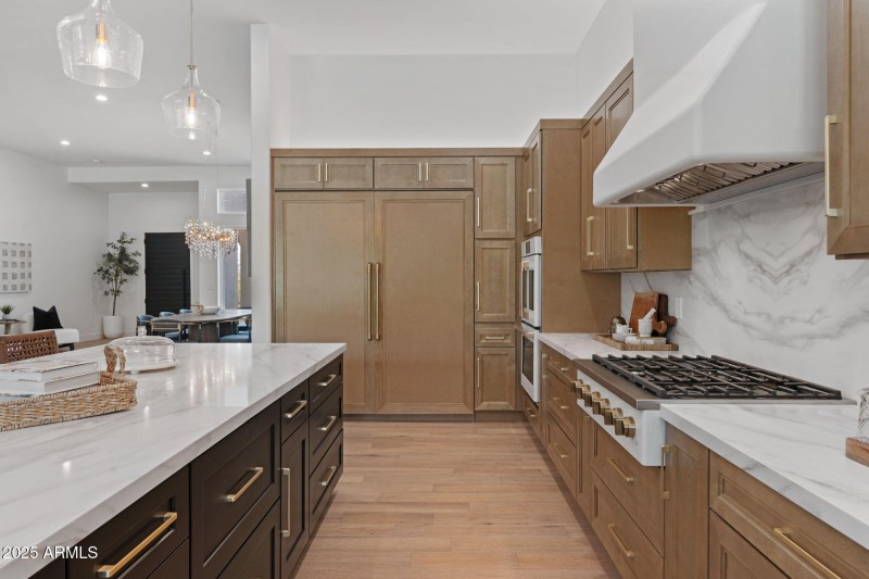 GOURMET KITCHEN