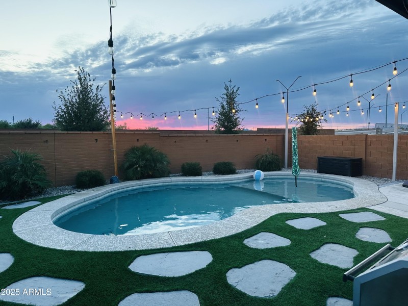 Pool-Sunset