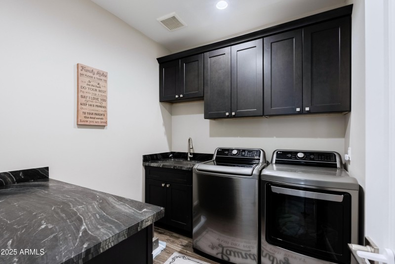 homes for sale_Queen Creek_grey walls