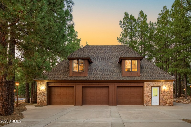 3 car Garage