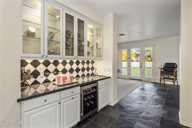 Guest House Diner Style Kitchen