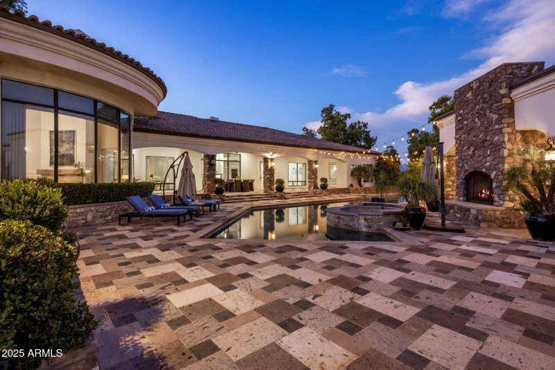 Pool/Spa Fireplace area