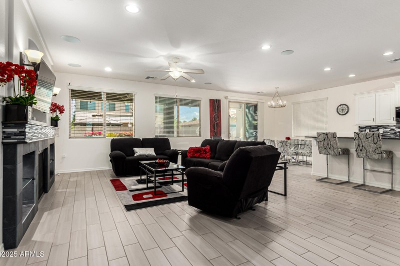 09 Living Room