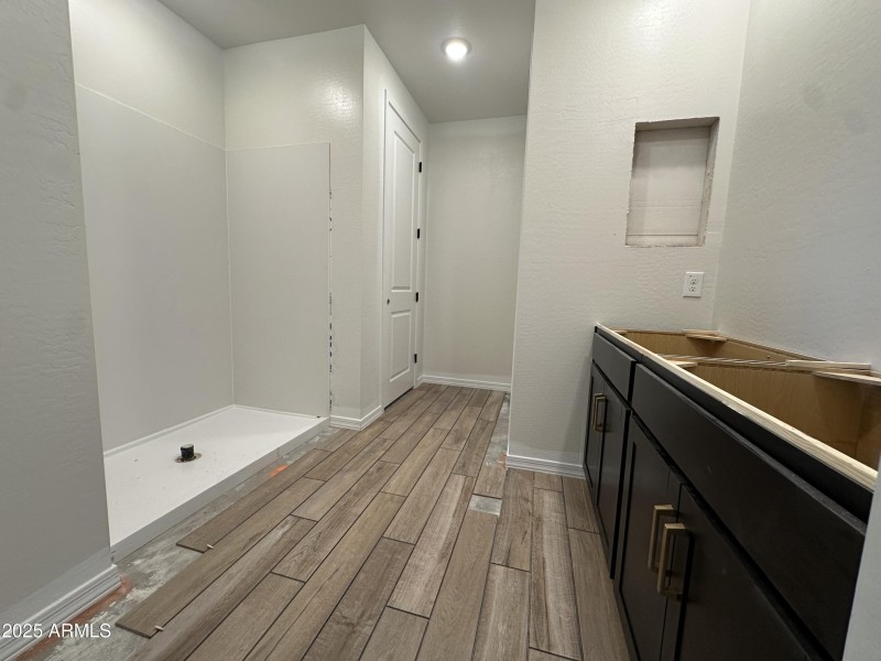 11 - Primary Bath