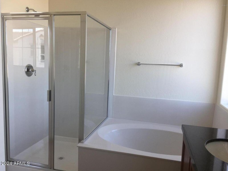 Bath20171125195250007934000000-o