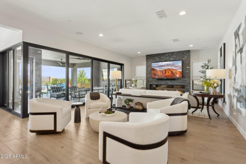 7-web-or-mls-13020-e-de-la-o-rd