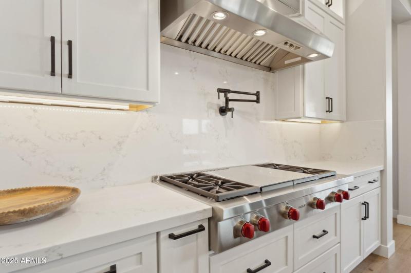 21-web-or-mls-13020-e-de-la-o-rd