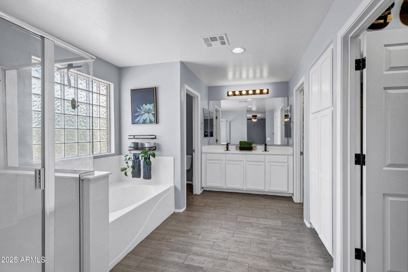 Owner's Suite Bathroom