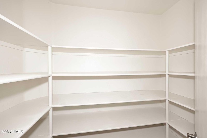 Kitchen-Pantry
