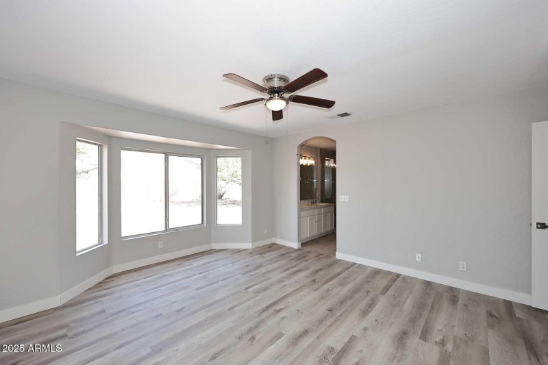Master Bedroom2
