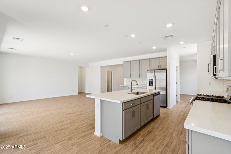10-web-or-mls-W Pecan Wds-S1907-010