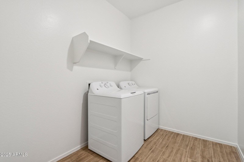 16-web-or-mls-W Pecan Wds-S1907-016