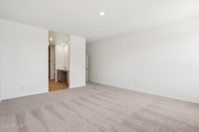 19-web-or-mls-W Pecan Wds-S1907-019