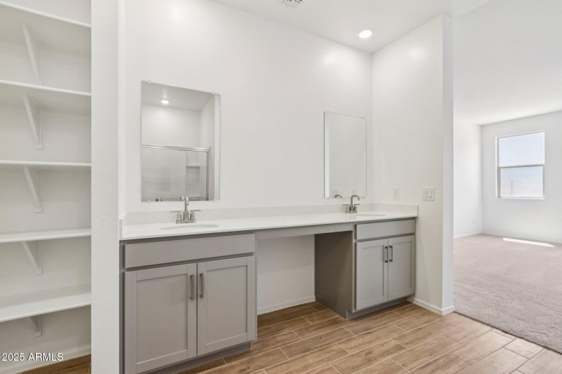 21-web-or-mls-W Pecan Wds-S1907-021