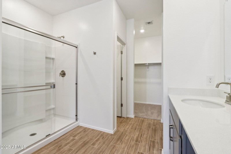 22-web-or-mls-W Pecan Wds-S1907-022