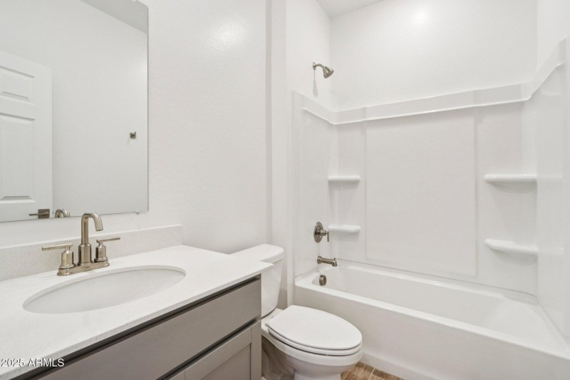 27-web-or-mls-W Pecan Wds-S1907-027