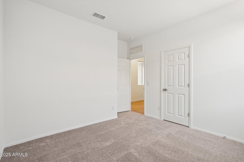29-web-or-mls-W Pecan Wds-S1907-029