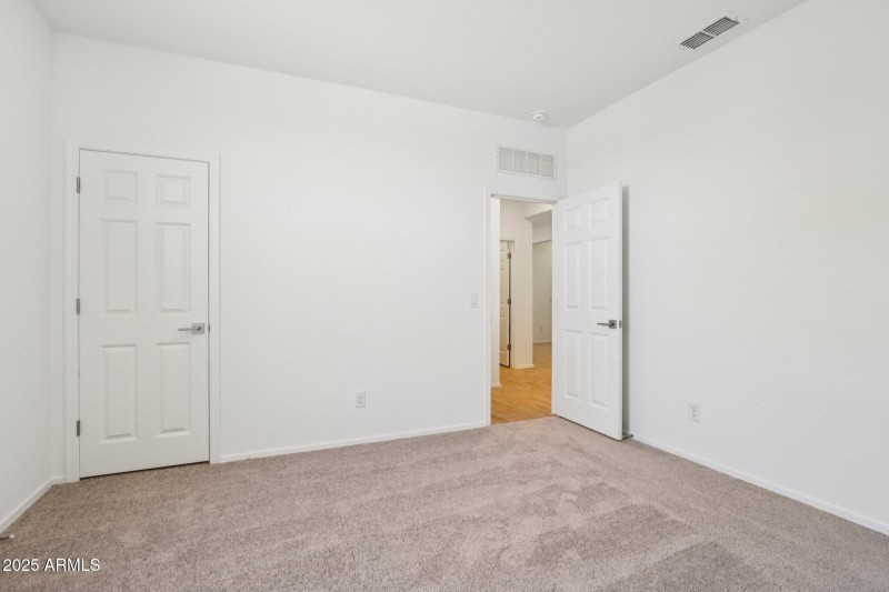 31-web-or-mls-W Pecan Wds-S1907-031