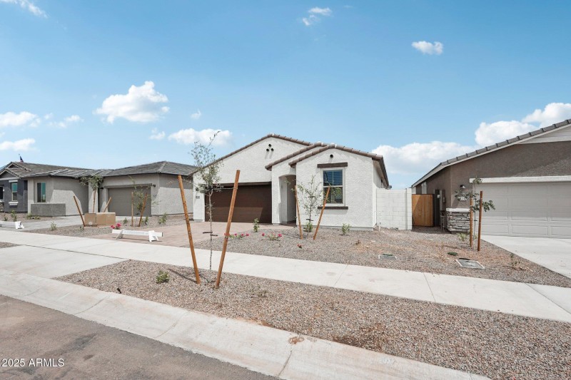 7-web-or-mls-La Senda Dr W-S2007-007