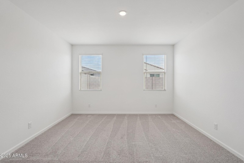 32-web-or-mls-La Senda Dr W-S2007-032