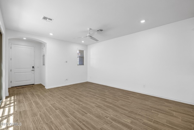 5)GREAT ROOM