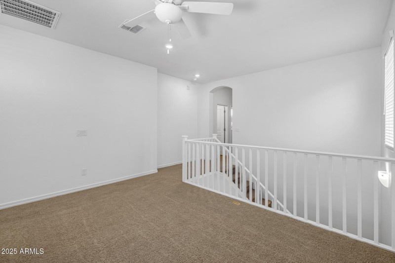 15)LOFT