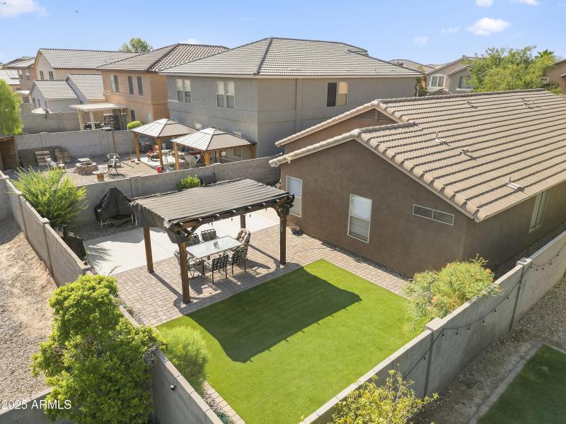 Guilder backyard