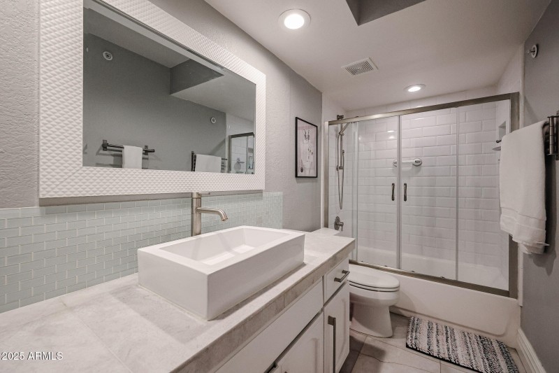 Bathroom #2