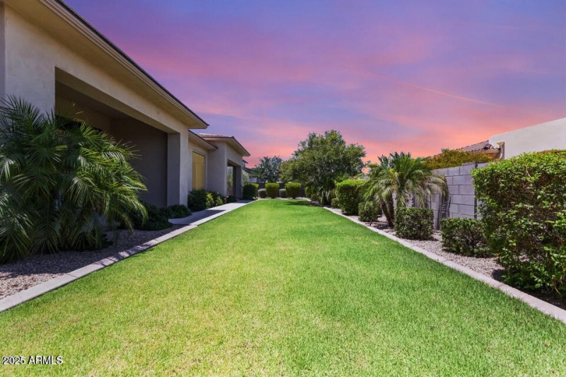 20250721232329533335000000-o