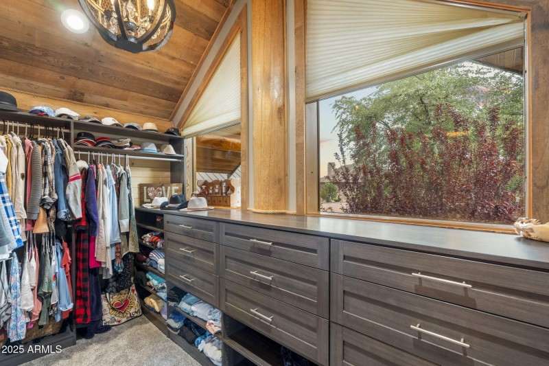 Custom closet