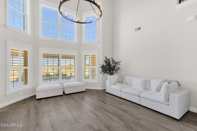 18-web-or-mls-856-w-quail-cir