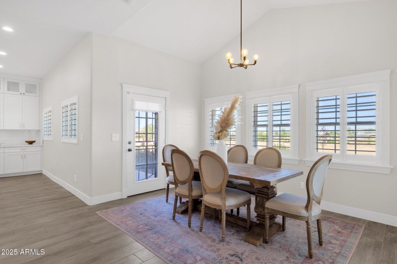 28-web-or-mls-856-w-quail-cir