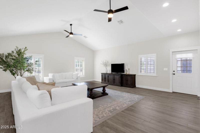 30-web-or-mls-856-w-quail-cir