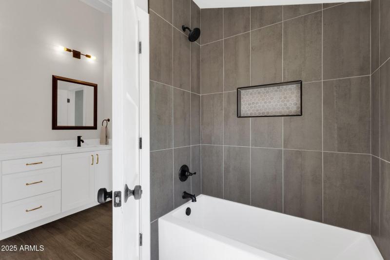 55-web-or-mls-856-w-quail-cir