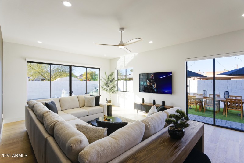 PropertyImageCo_7520EHIghlandAve_WEB_000