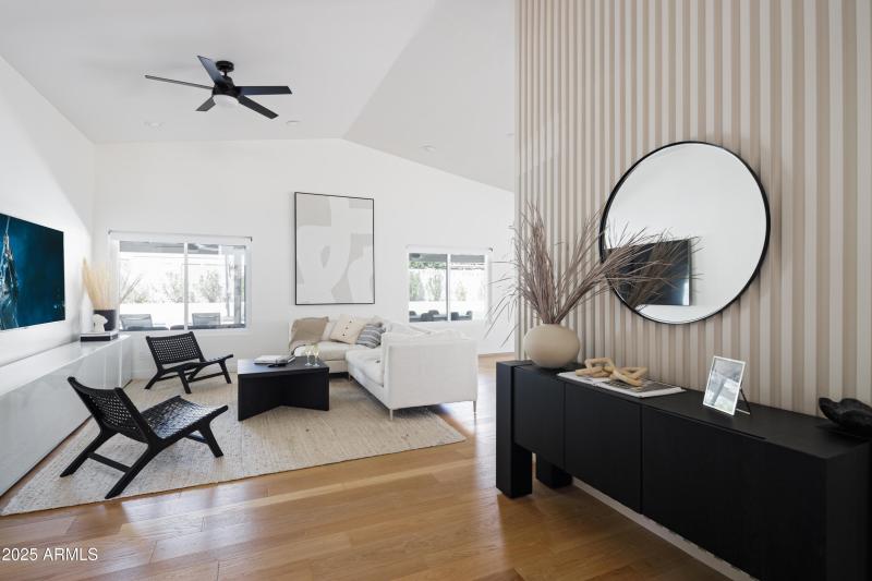 PROPERTYIMAGECO_5502EGrandviewRd_WEB-4