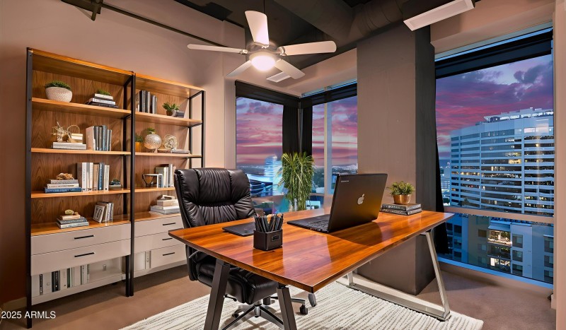 Bedroom 2/Office