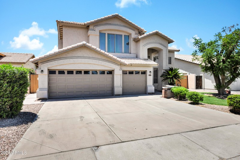Three Car Garage