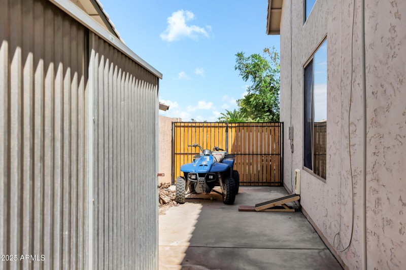 Side Yard w/ RV Gate & Shed