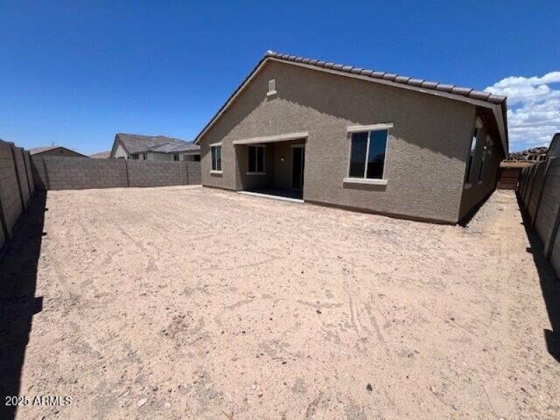BR45 lot 207 Backyard 2