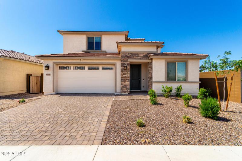 Pinnacle Tuscan Model with Stacked stone