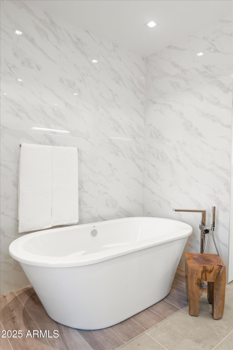 Primary En Suite Bathroom