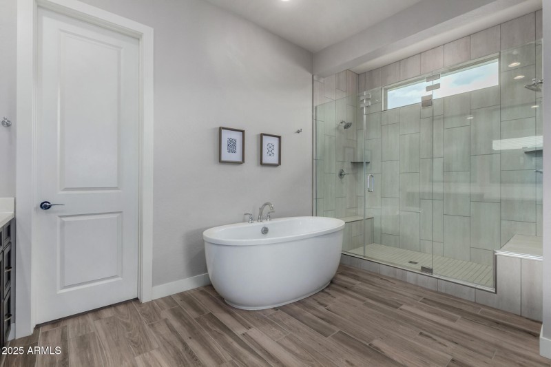 Spacious spa-like retreat