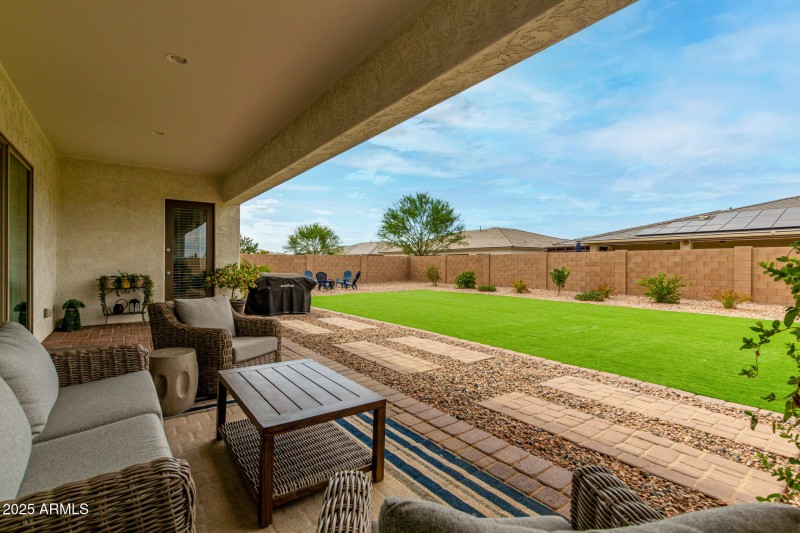 12,600sqft lot