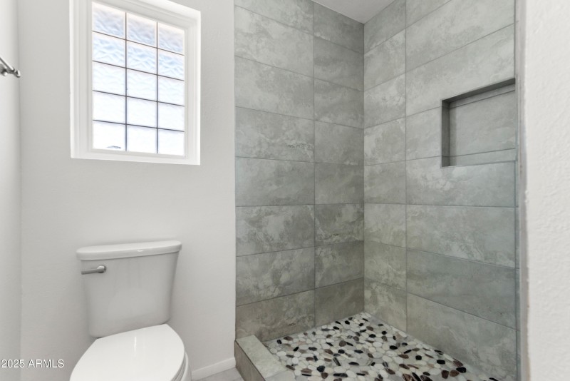 32_17625 n 6th pl-32