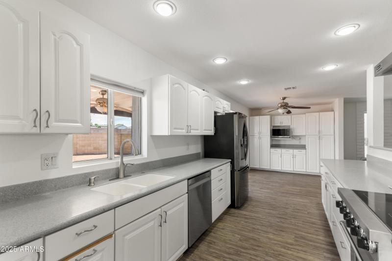 11_17625 n 6th pl-11