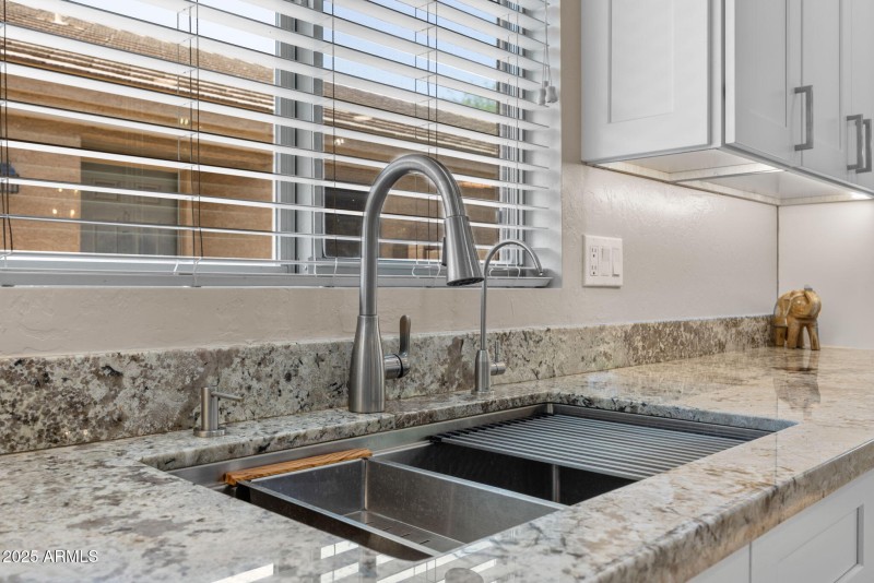 14-web-or-mls-43760-w-magnolia-rd