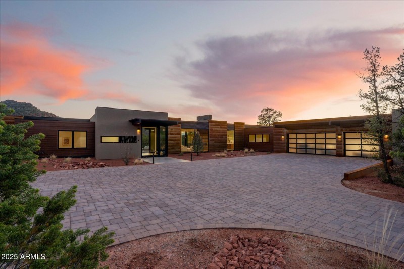 Expansive Auto Court, Twilight